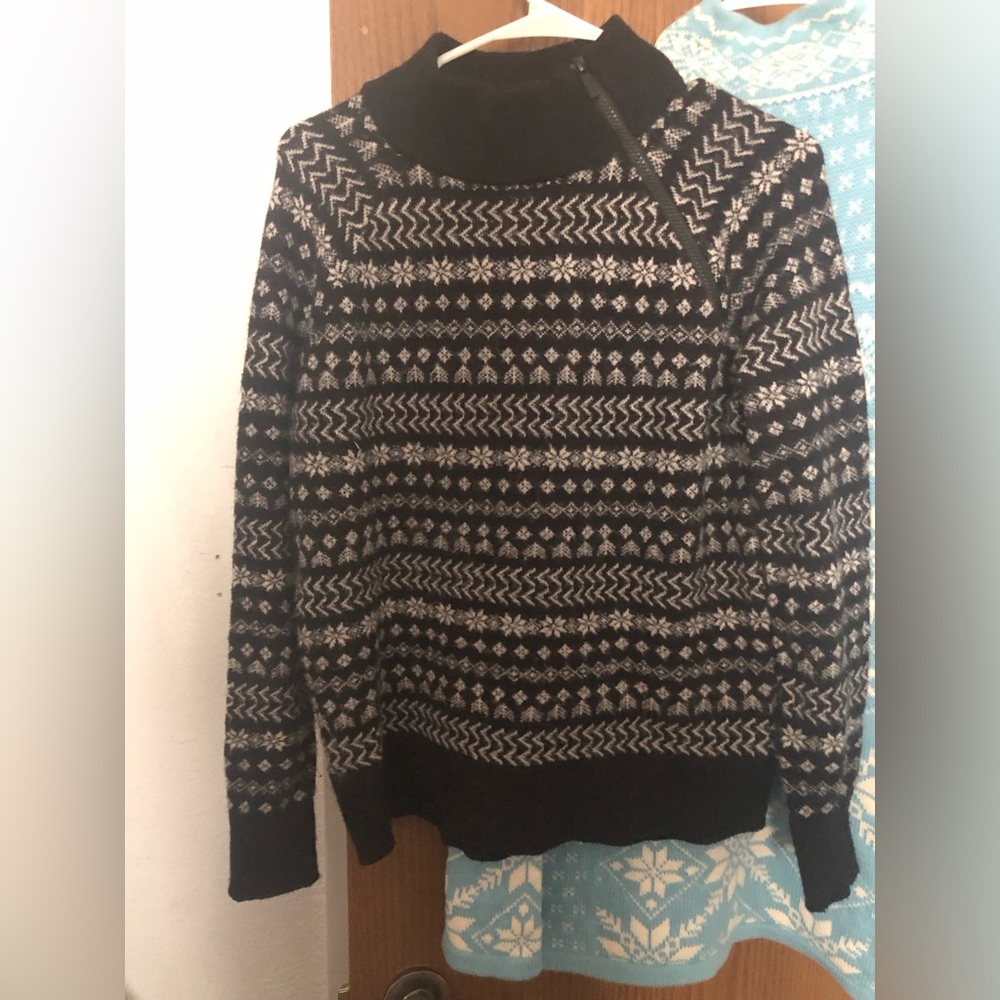 Black and Cream Patterned Sweater- $40 or $35 w/offer